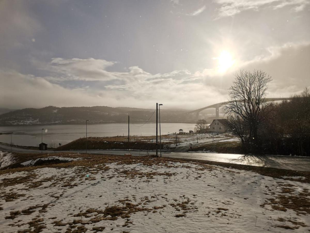 Sokkelleilighet Rett Ved Saltstraumen Bodø Esterno foto